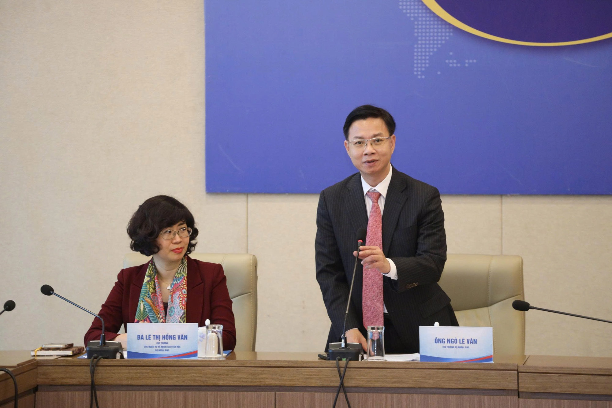 Thứ trưởng Bộ Ngoại giao Ngô Lê Văn, đồng thời là Chủ tịch Ủy ban Quốc gia UNESCO Việt Nam phát biểu tại Hội nghị