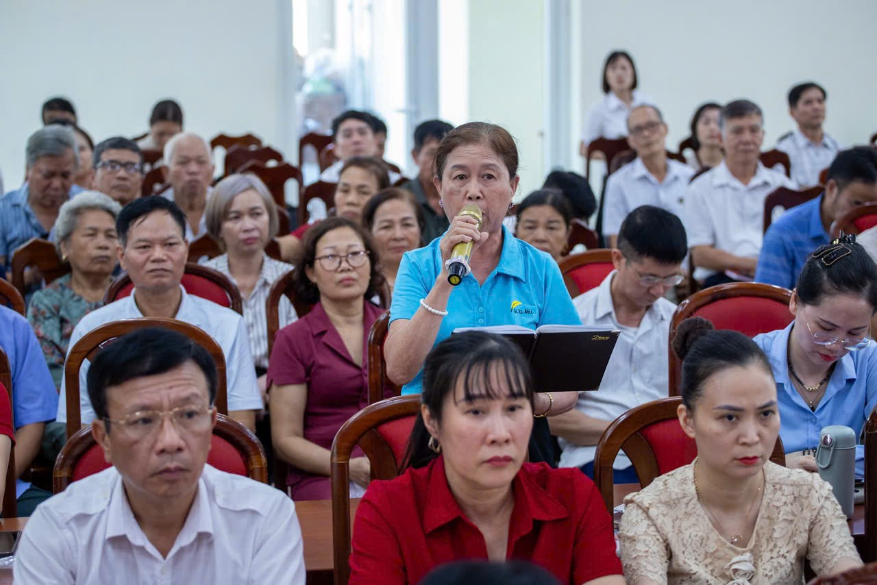 Cử tri phường Quan Triều nêu ý kiến, kiến nghị với Đoàn ĐBQH tỉnh Thái Nguyên