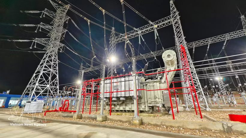The An Giang Power Company and relevant units completed three key power projects in August. (Photo: VNA)