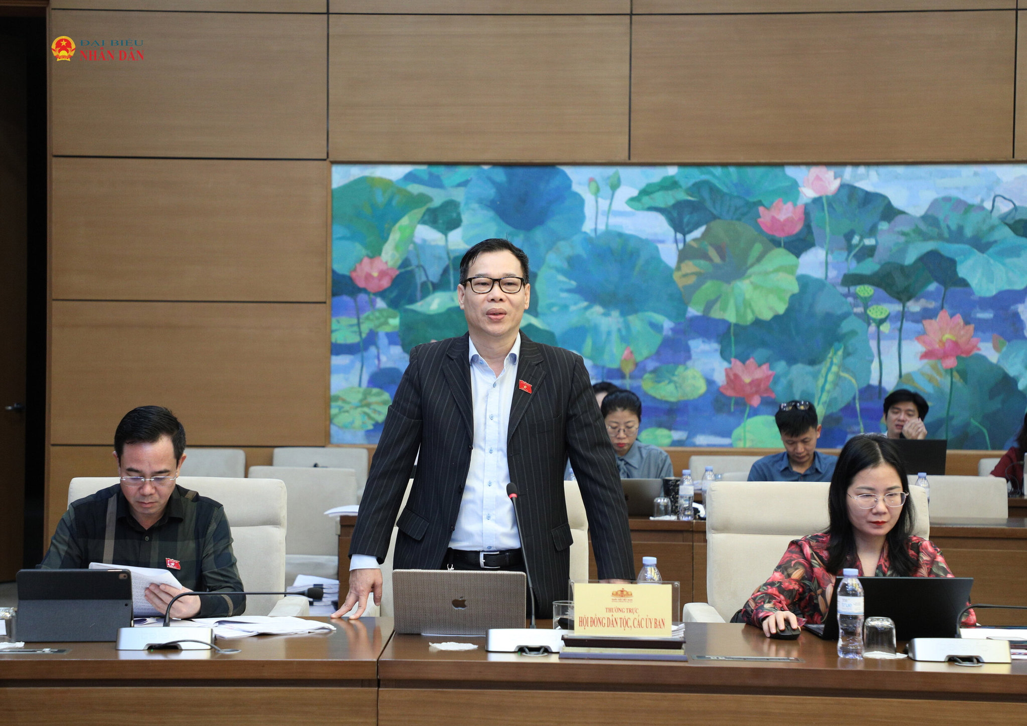 Phó Chủ nhiệm Ủy ban Khoa học, Công nghệ và Môi trường Đỗ Đức Hồng Hà phát biểu