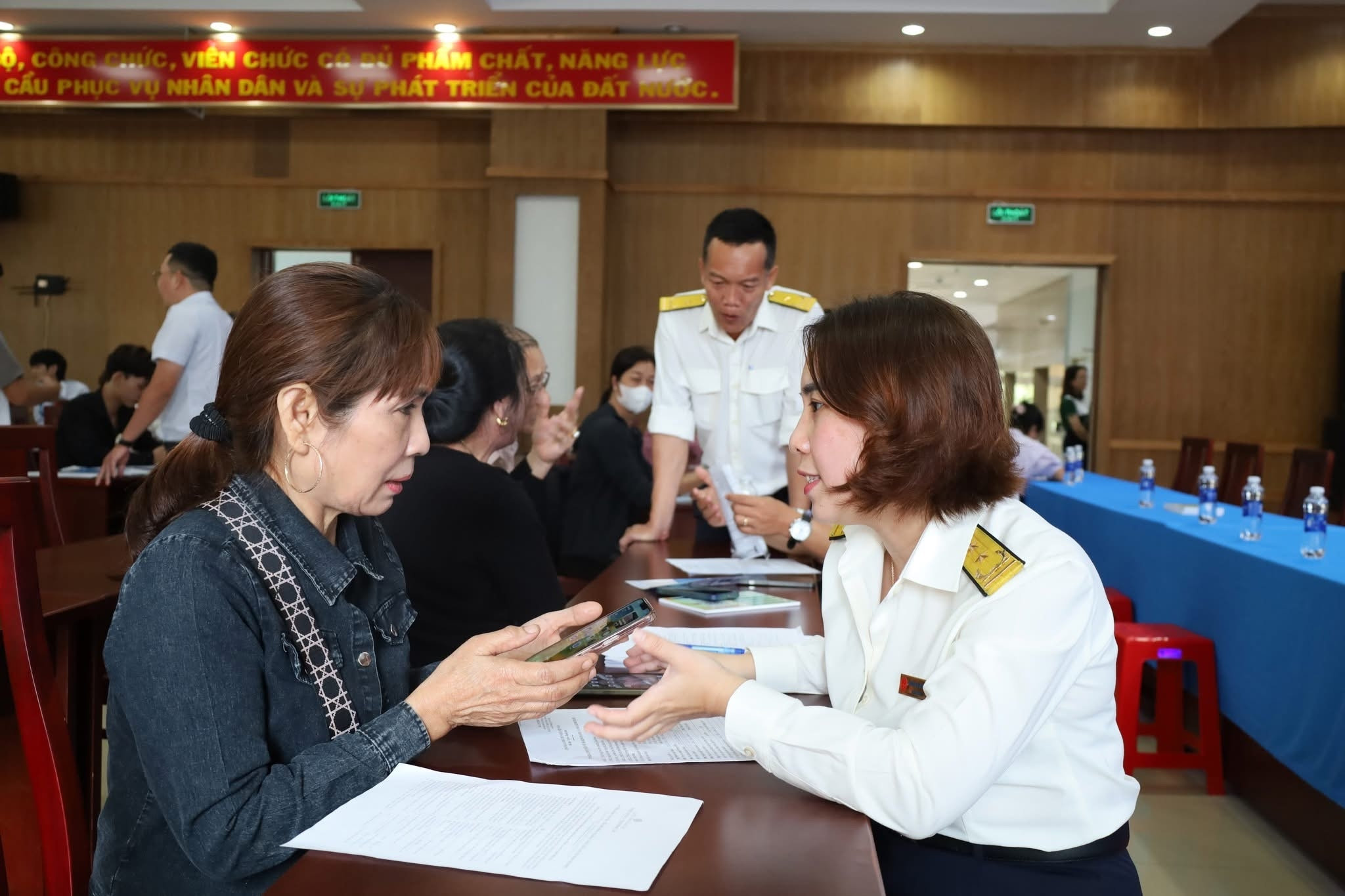 thuế 1