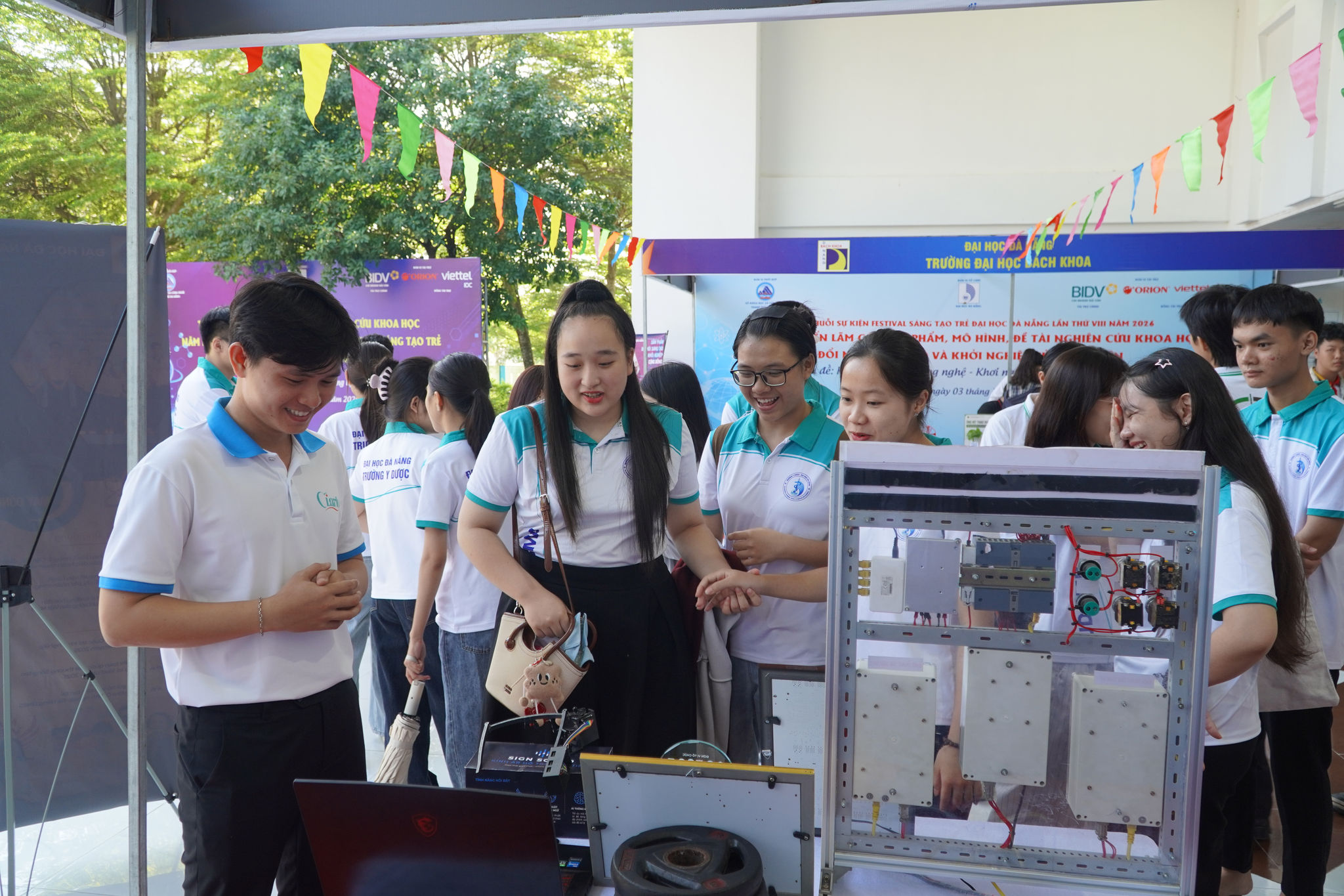 Sinh viên tham dự Festival Sáng tạo trẻ năm 2026.