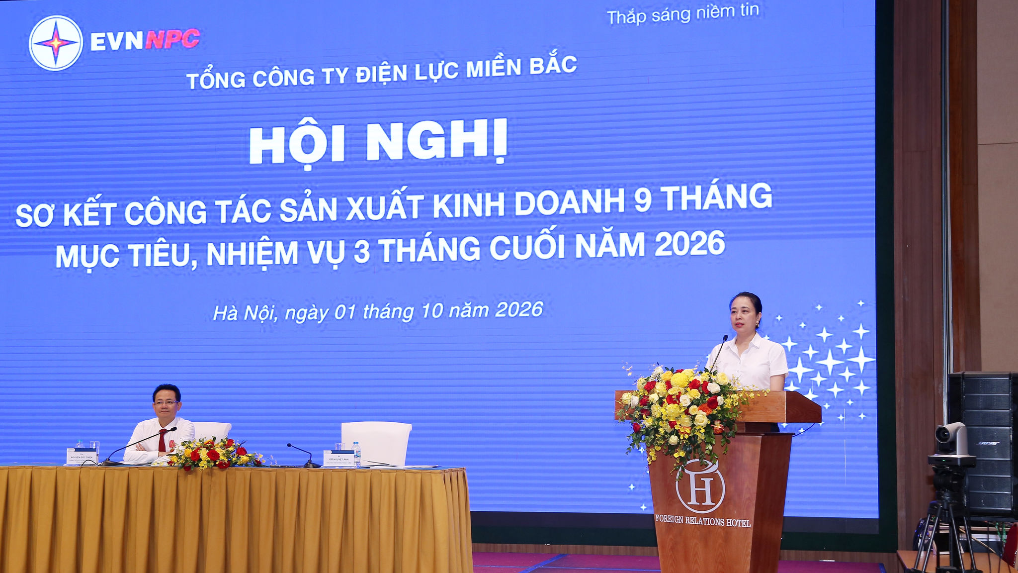 Bà Đỗ Nguyệt Ánh_Bí thư Đảng ủy, Chủ tịch HĐTV EVNNPC phát biểu chỉ đạo Hội nghị. Ảnh NPC