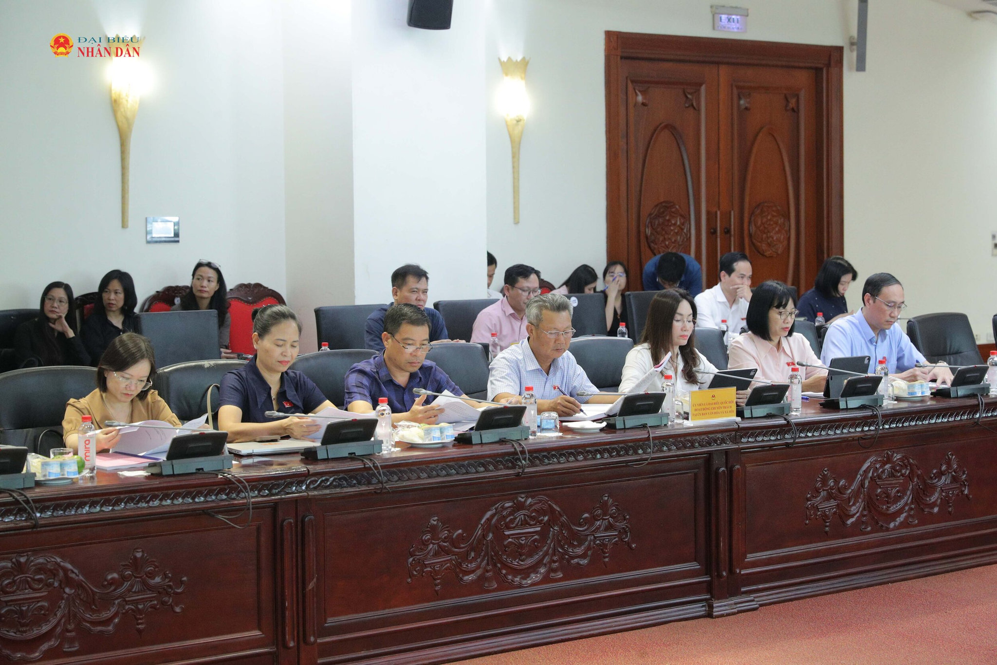 Các đại biểu dự phiên họp. Ảnh: Hồ Long