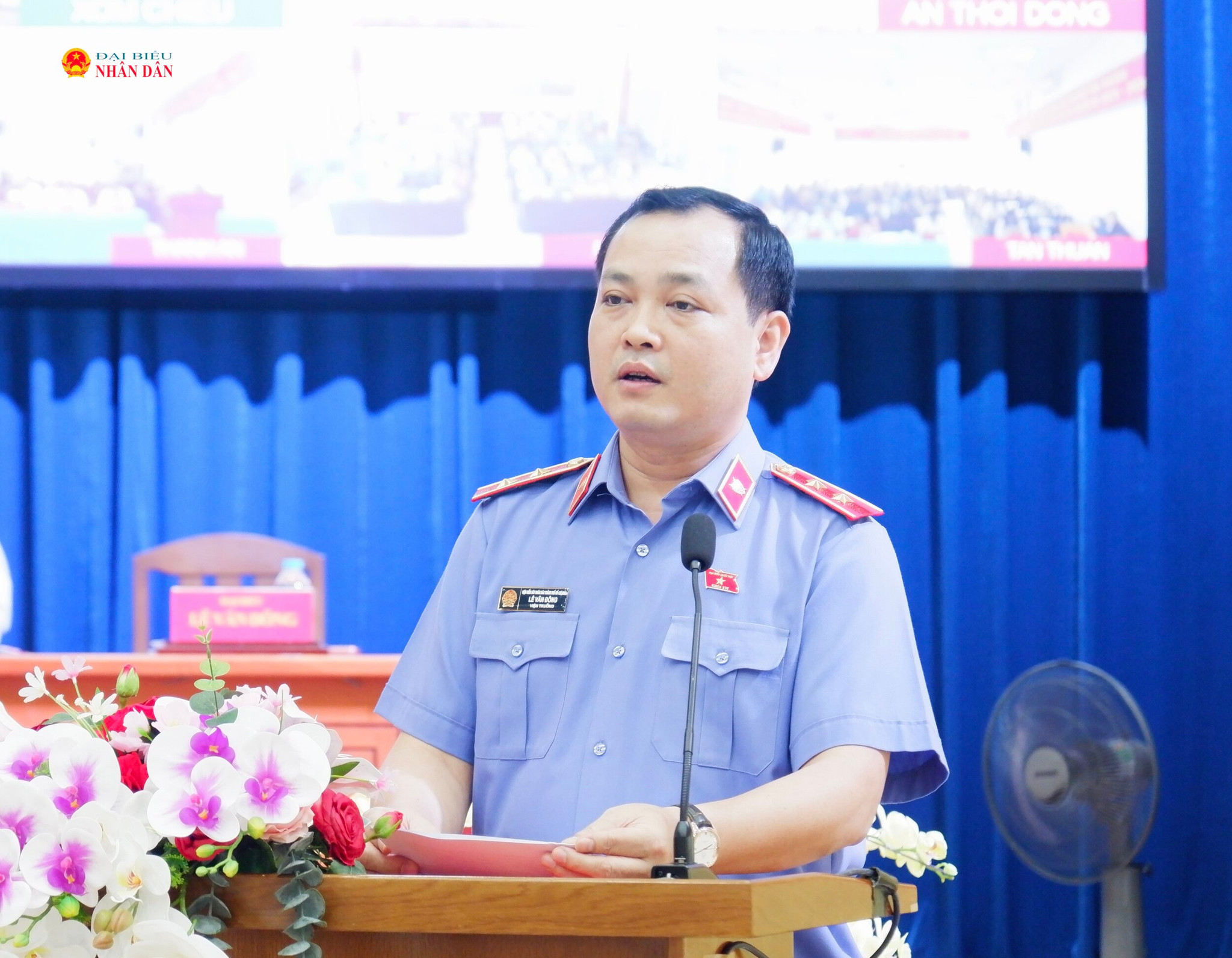 ĐBQH Lê Văn Đông thông báo với cử tri về những kết quả nổi bật của Kỳ họp không thường lệ thứ Nhất; dự kiến nội dung, chương trình Kỳ họp thứ Hai, Quốc hội khóa XVI