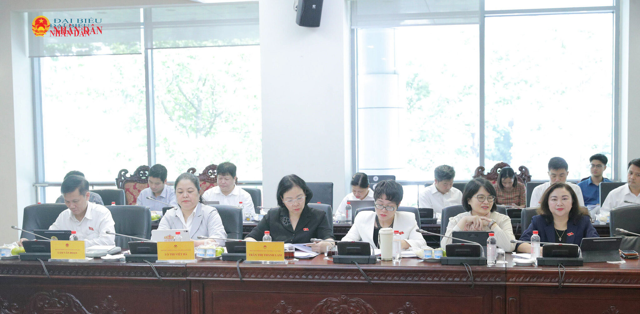 Các đại biểu dự phiên họp