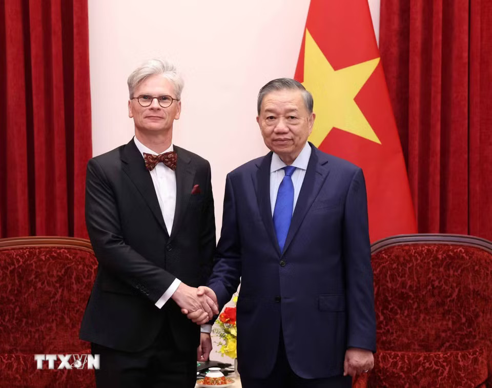 Tổng Bí thư, Chủ tịch nước Tô Lâm tiếp Đại sứ Vương quốc Bỉ Pieter Leenknegt. (Ảnh: Thống Nhất/TTXVN)