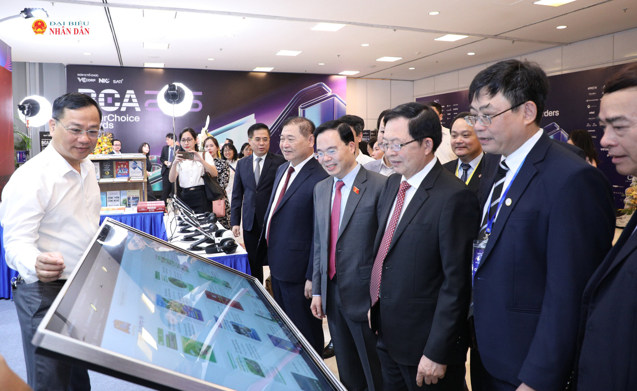 Nhiều công nghệ hiện đại được giới thiệu đến đại biểu