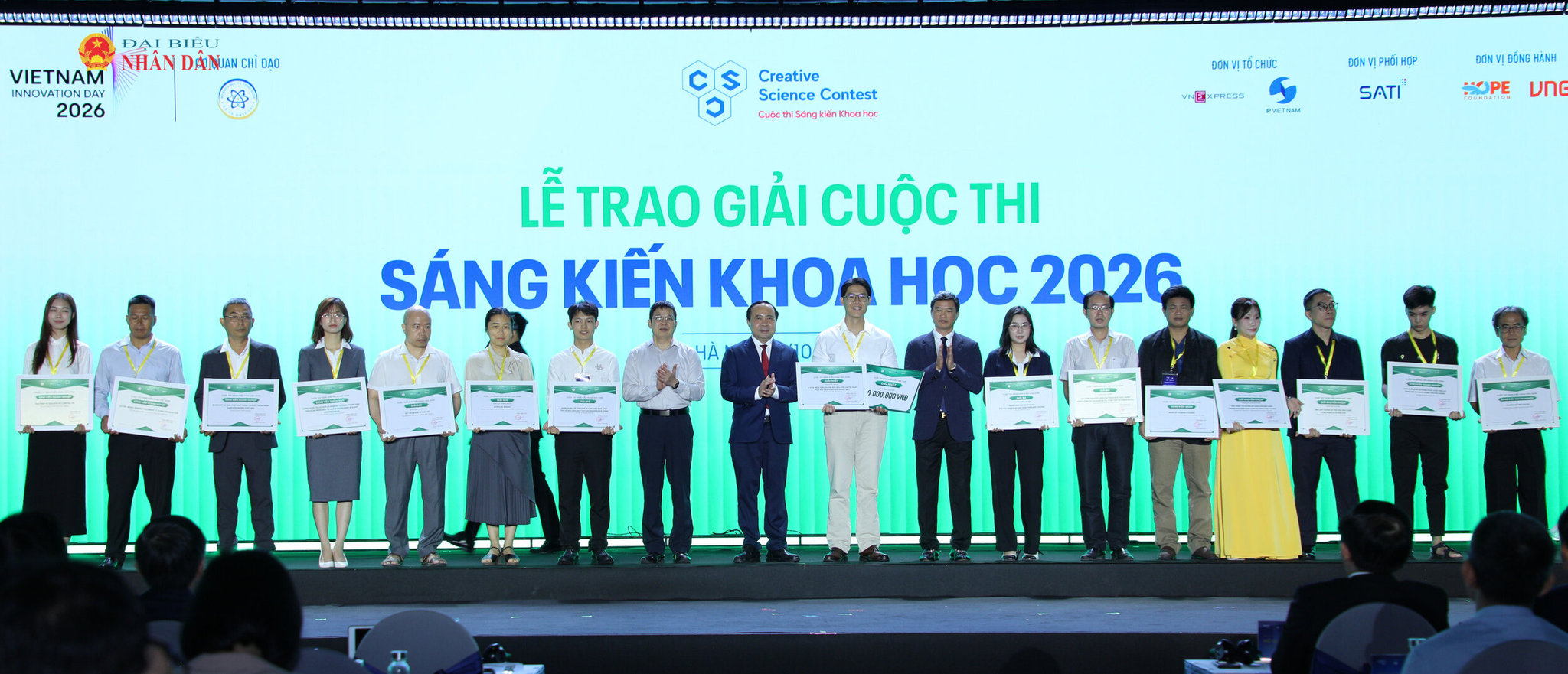 Bộ Khoa học và Công nghệ Vũ Hải Quân trao Giải Sáng kiến Khoa học năm 2026 cho các cá nhân, tổ chức đạt giải