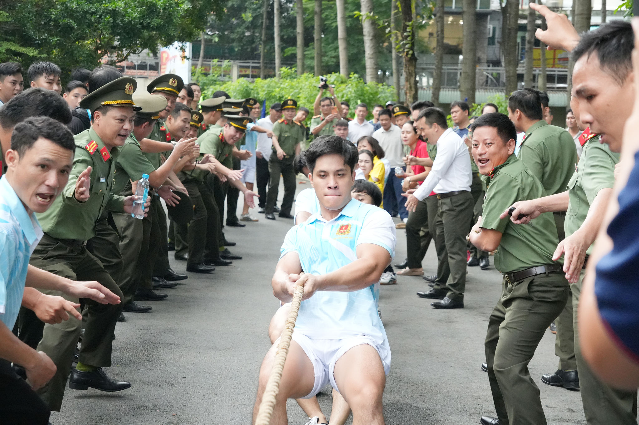 13 TP. Hồ Chí Minh Khai mạc Tuần lễ giao lưu văn hóa, thể thao Phòng Cảnh vệ miền Nam