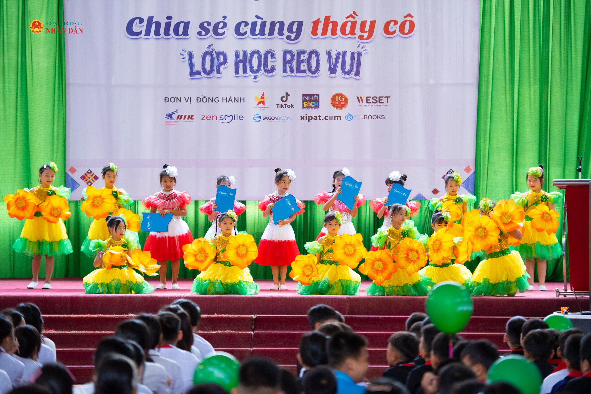 “Lớp học reo vui” thắp sáng niềm tin nơi điểm trường vùng khó