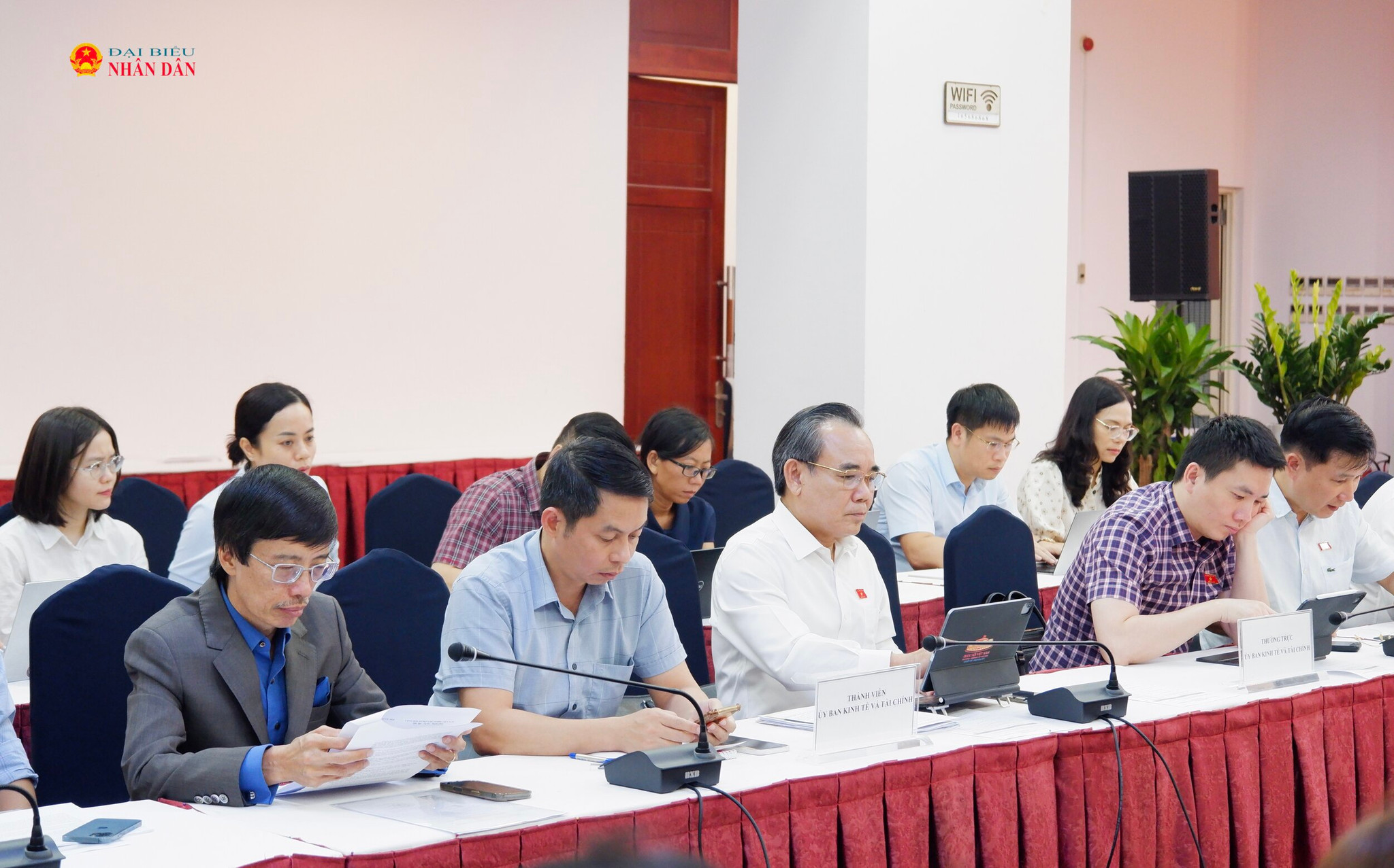 Các đại biểu tham dự hội nghị