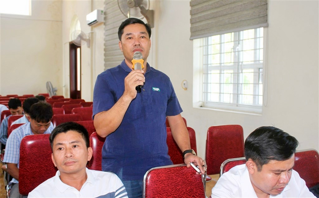 Cử tri xã Quỳnh Sơn phát biểu ý kiến, kiến nghị