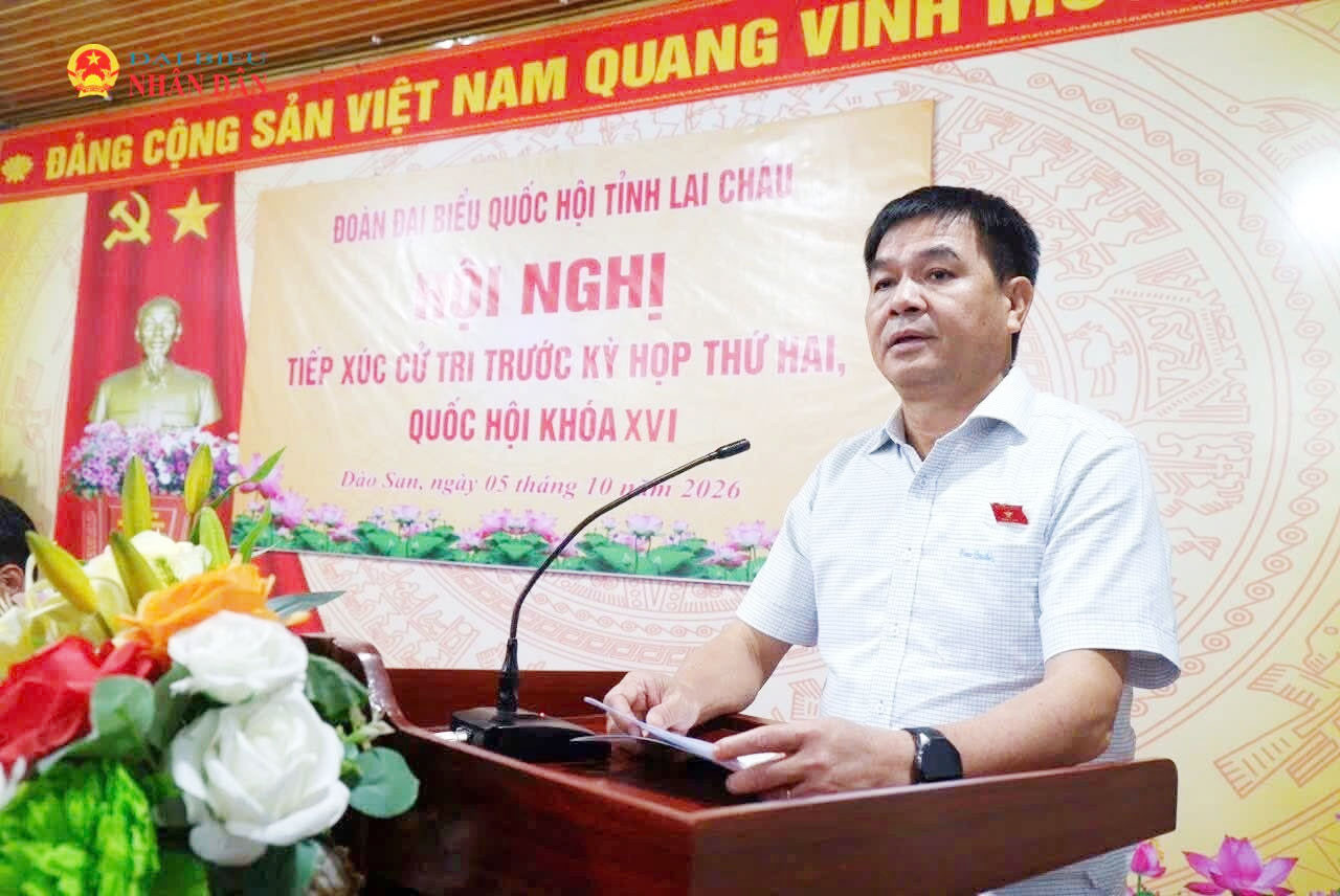 Phó Chủ nhiệm Ủy ban Kinh tế và Tài chính Nguyễn Hữu Toàn thông báo dự kiến chương trình, nội dung Kỳ họp thứ Hai, Quốc hội Khóa XVI tới cử tri xã Dào San
