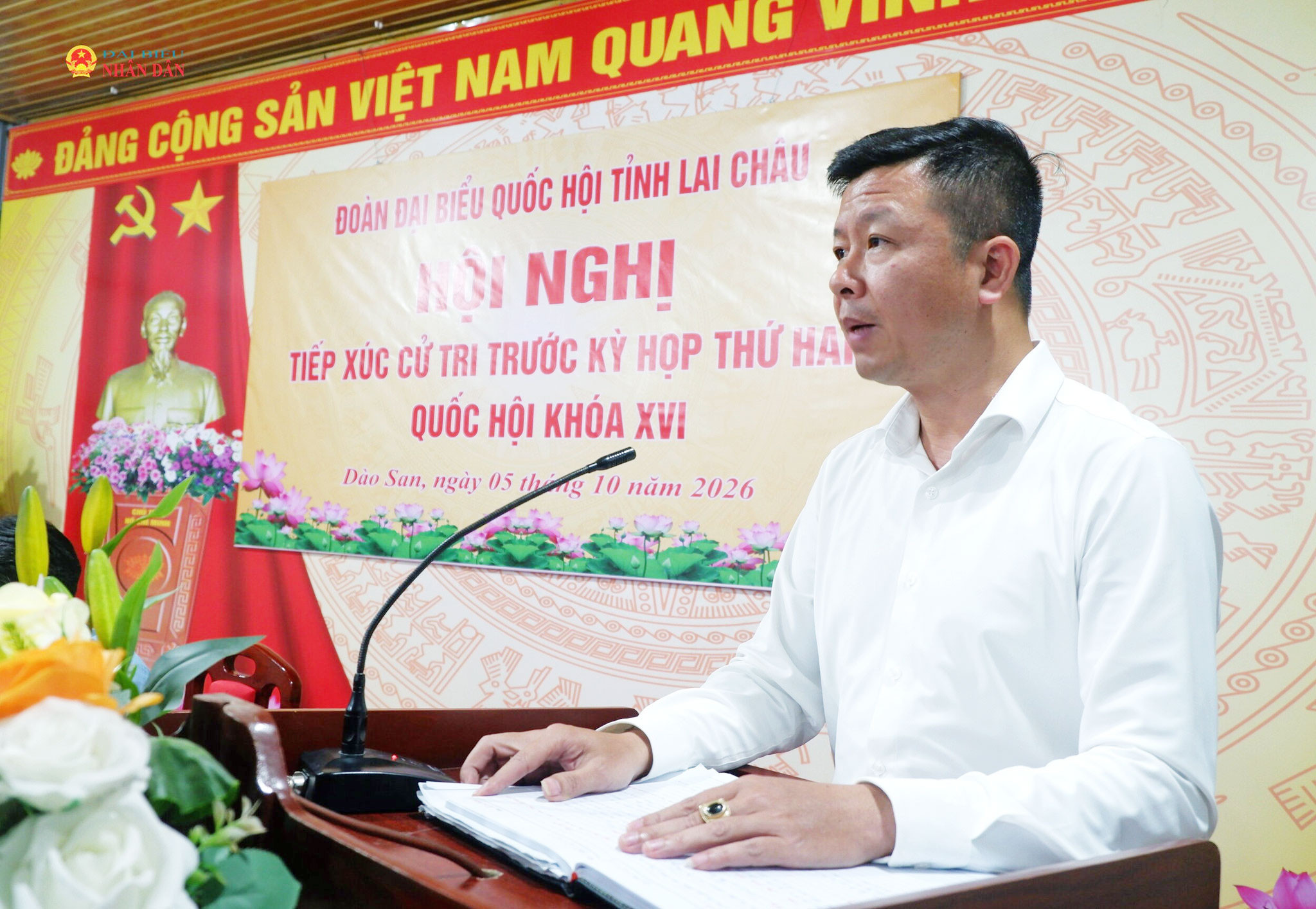 Chủ tịch UBND xã Dào San Trịnh Khắc Tấn giải trình một số kiến nghị của cử tri
