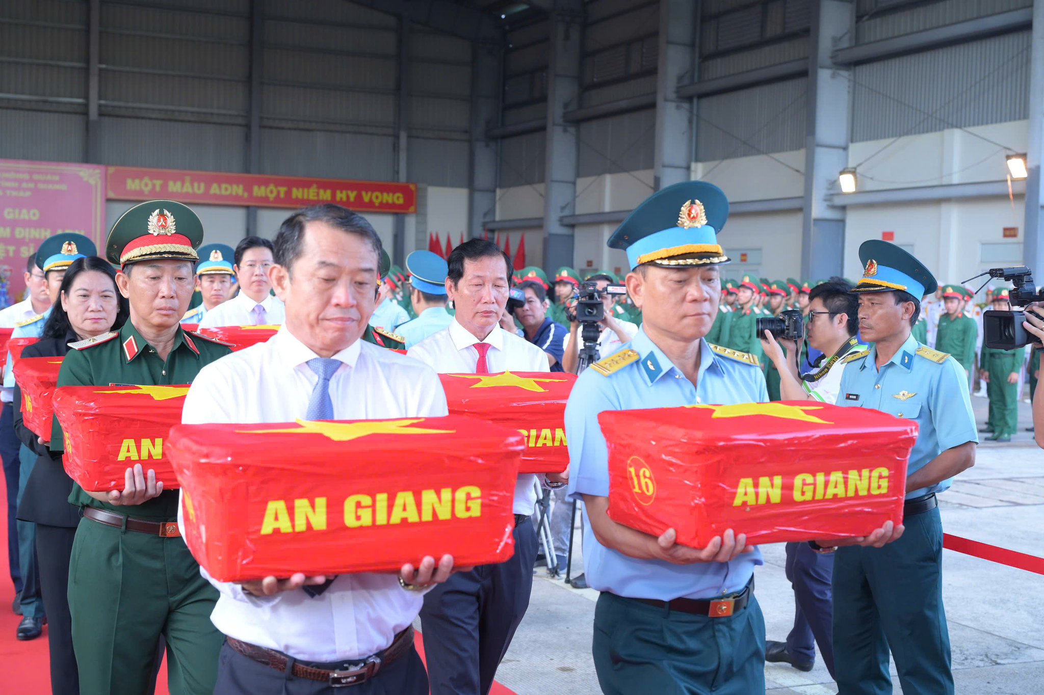 vận chuyển
