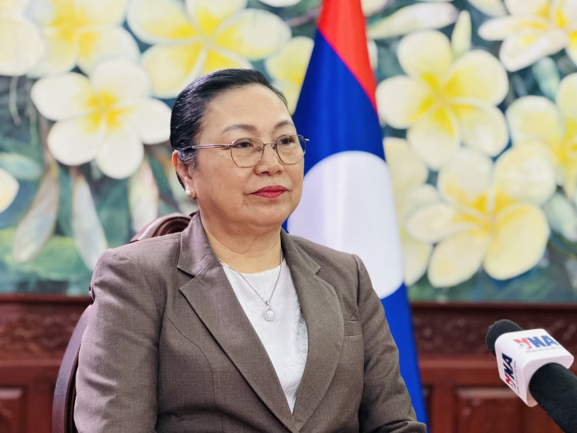 Đại sứ nước Cộng hòa Dân chủ Nhân dân Lào tại Việt Nam Khamphao Ernthavanh. (