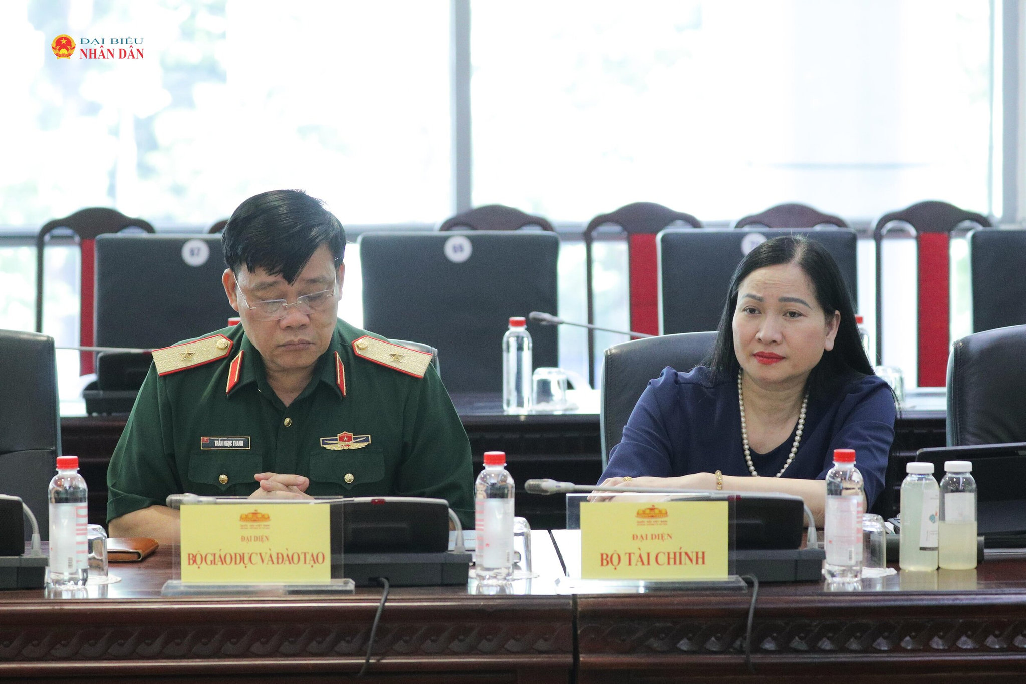 Các đại biểu dự 5