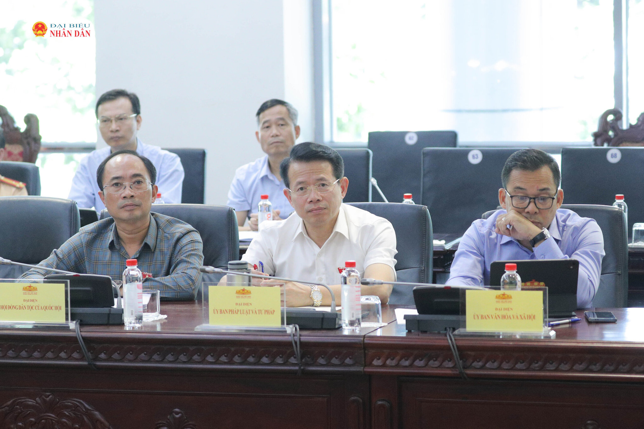 Các đại biểu dự 6