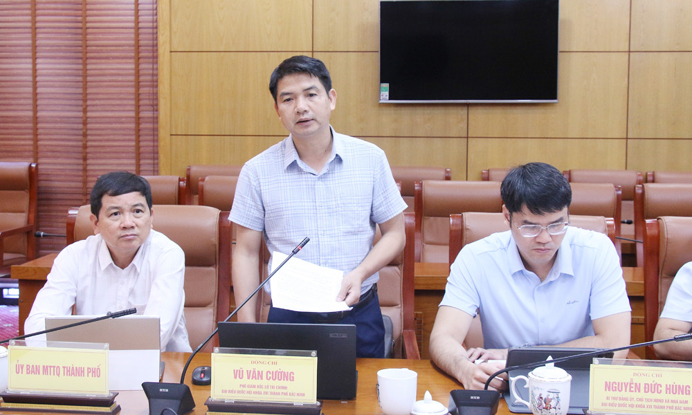 ĐBQH Vũ Văn Cường phát biểu tại hội nghị