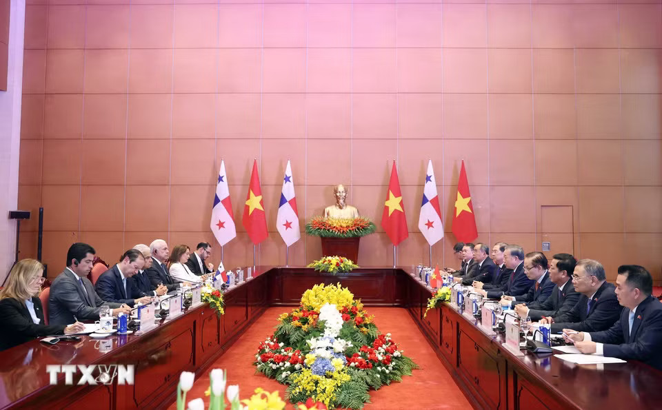 Toàn cảnh hội đàm
