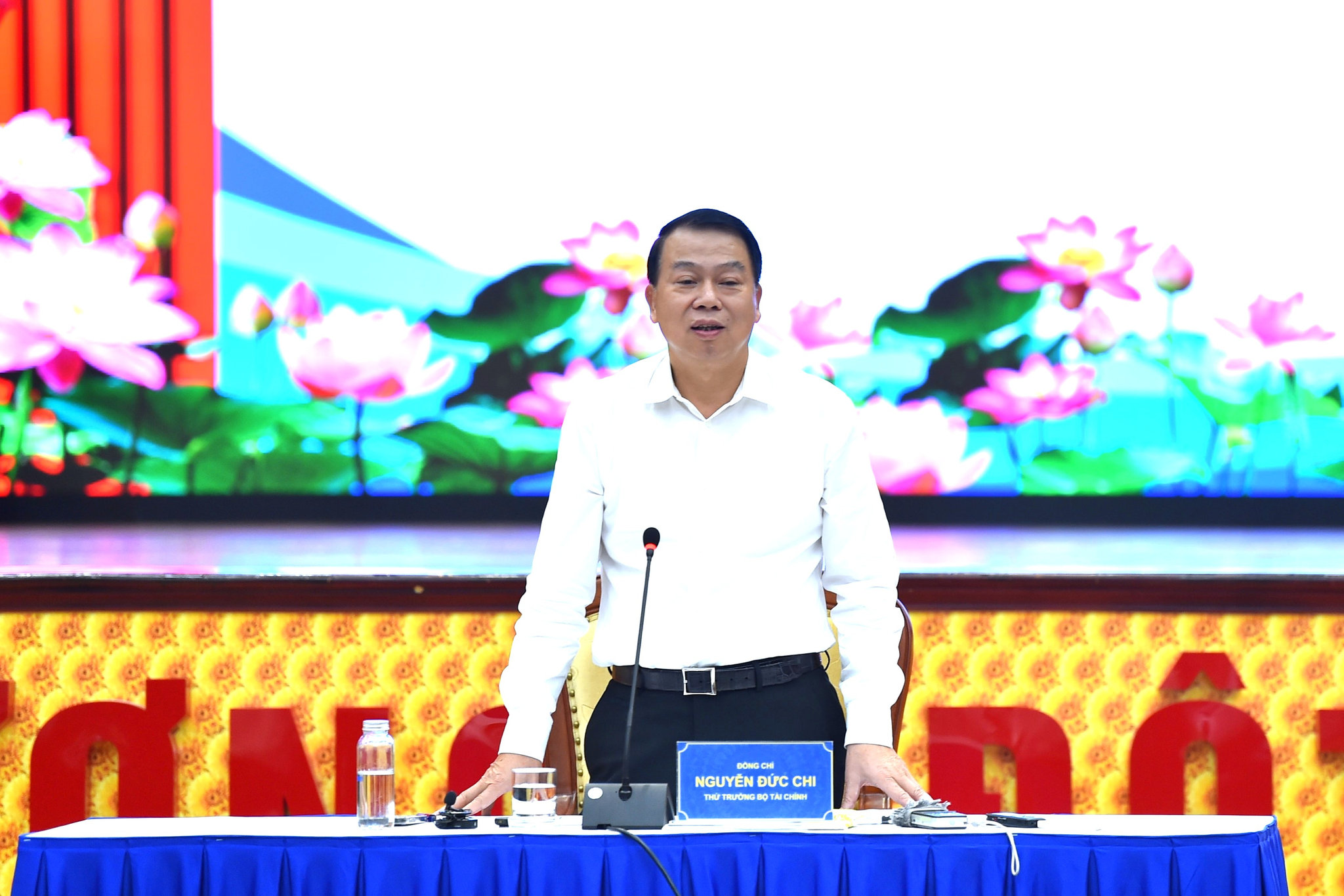Thứ trưởng