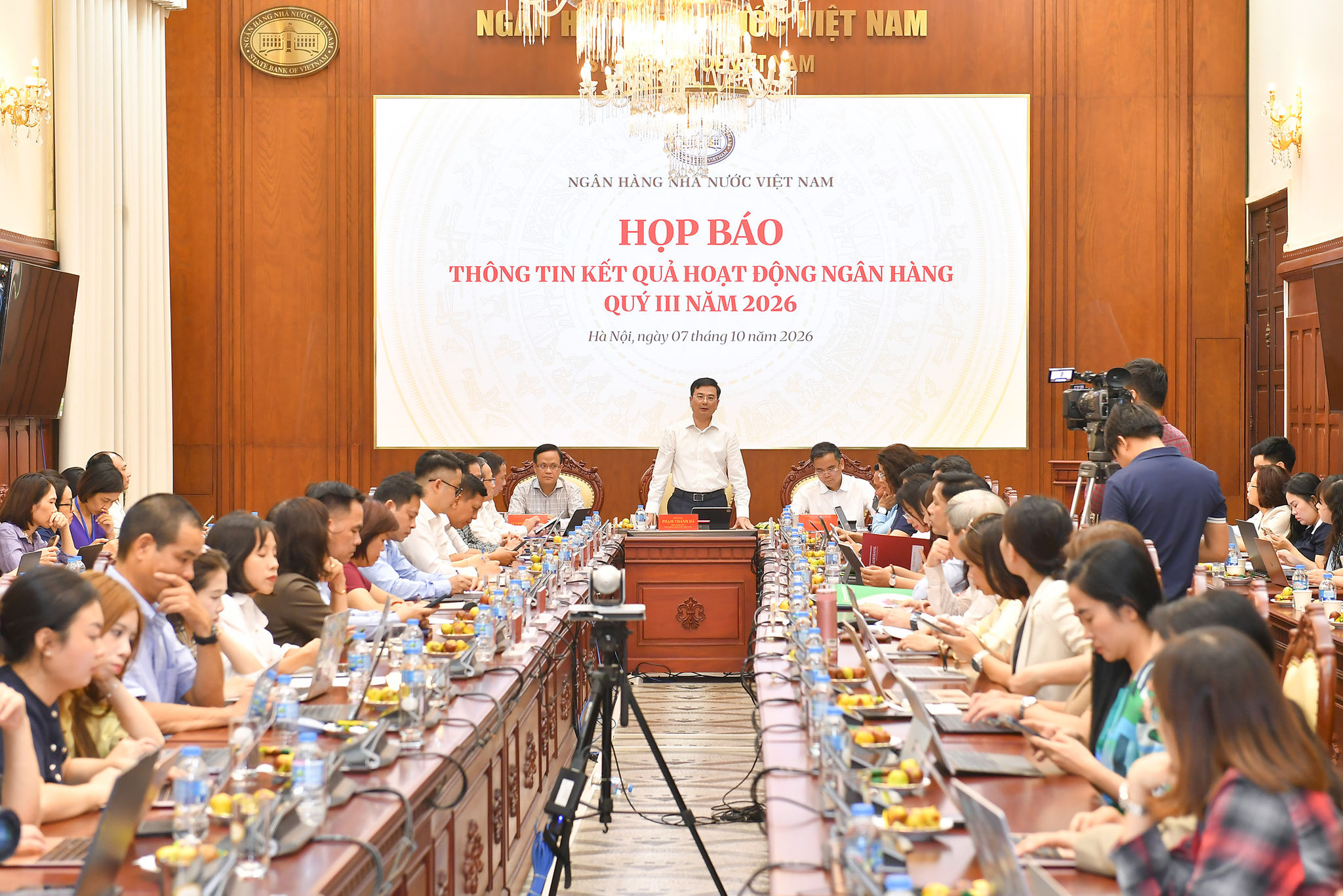 Toàn cảnh cuộc họp báo