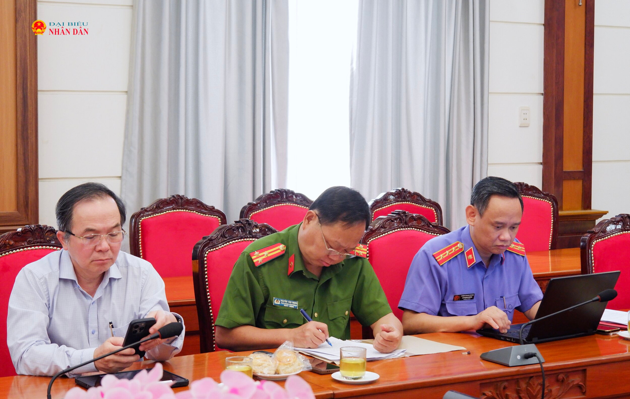 Các đại biểu tham dự hội nghị