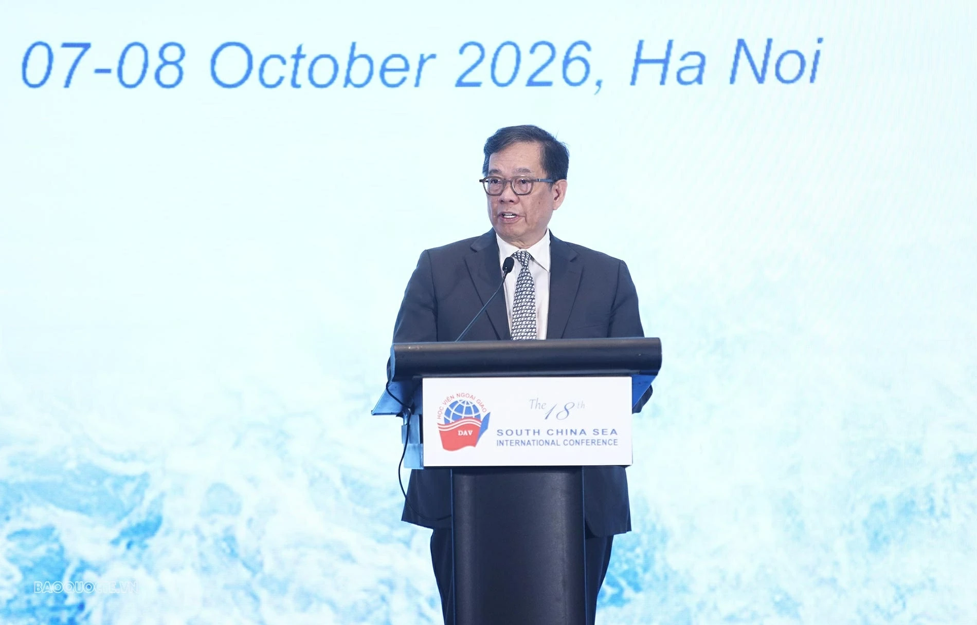 Thứ trưởng Ngoại giao, Trưởng SOM ASEAN của Philippines Leo M. Herrera-Lim phát biểu tại Hội thảo. (