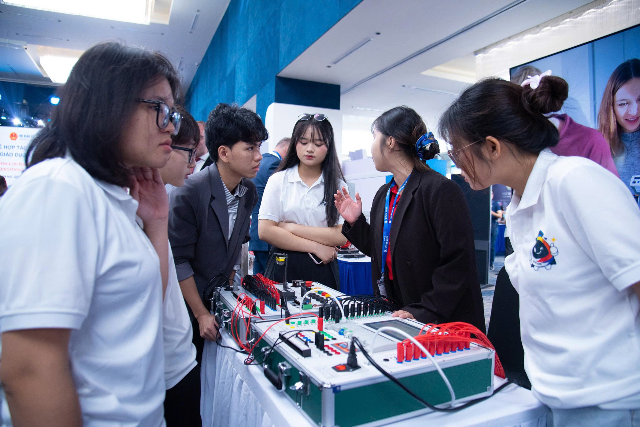 Khai mạc hội nghị quốc tế về hợp tác giáo dục trong kỷ nguyên số: Cơ hội và thách thức trước AI