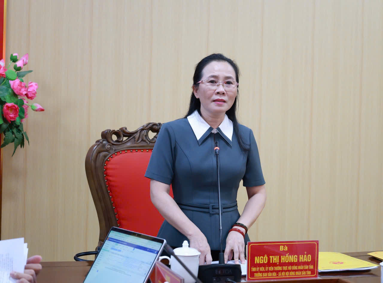 Trưởng ban Văn hóa - Xã hội HĐND tỉnh Thanh Hóa Ngô Thị Hồng Hảo phát biểu kết luận buổi làm việc
