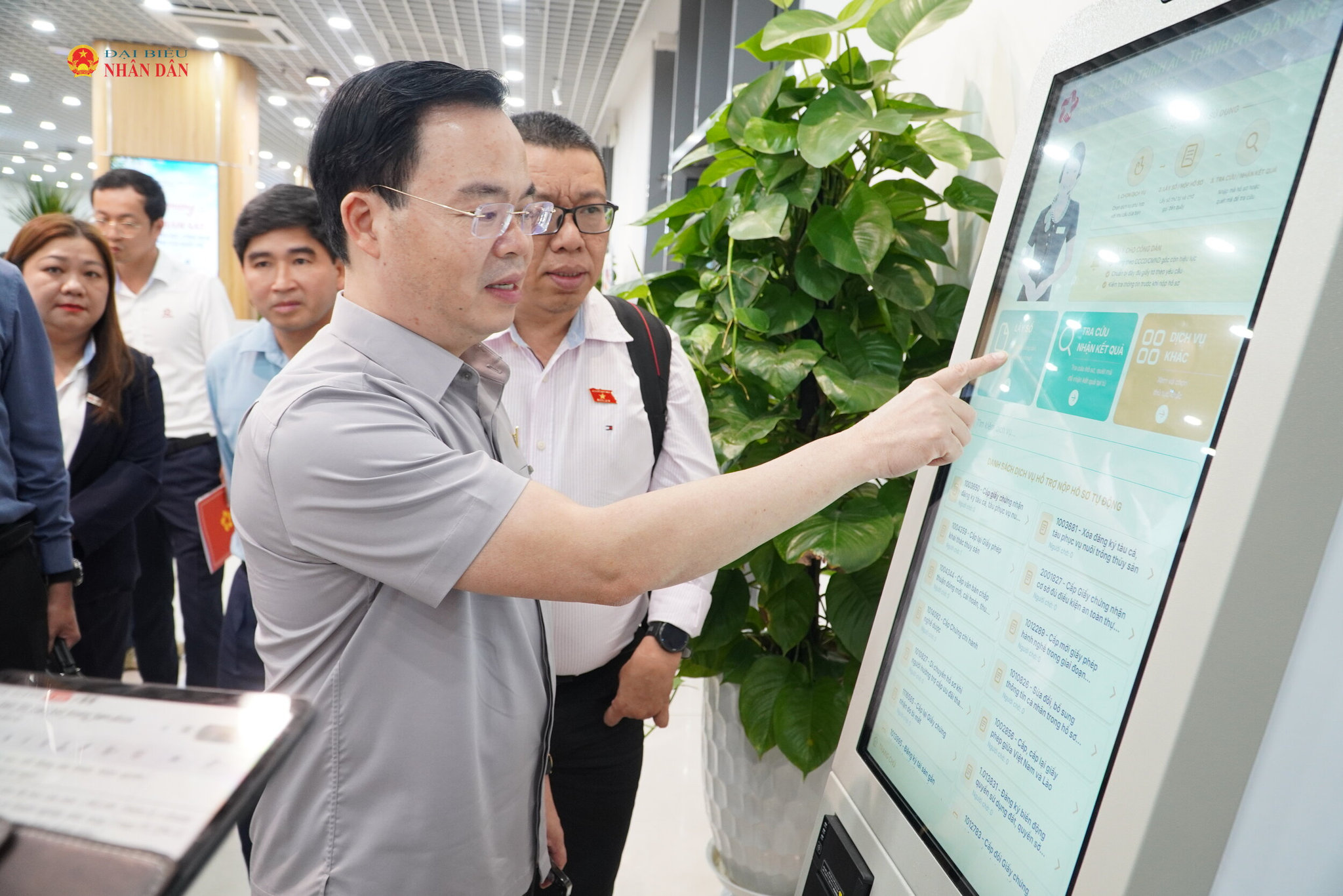 Đoàn giám sát khảo sát thực tế tại Trung tâm Giám sát và điều hành thông minh (Trung tâm IOC Đà Nẵng)