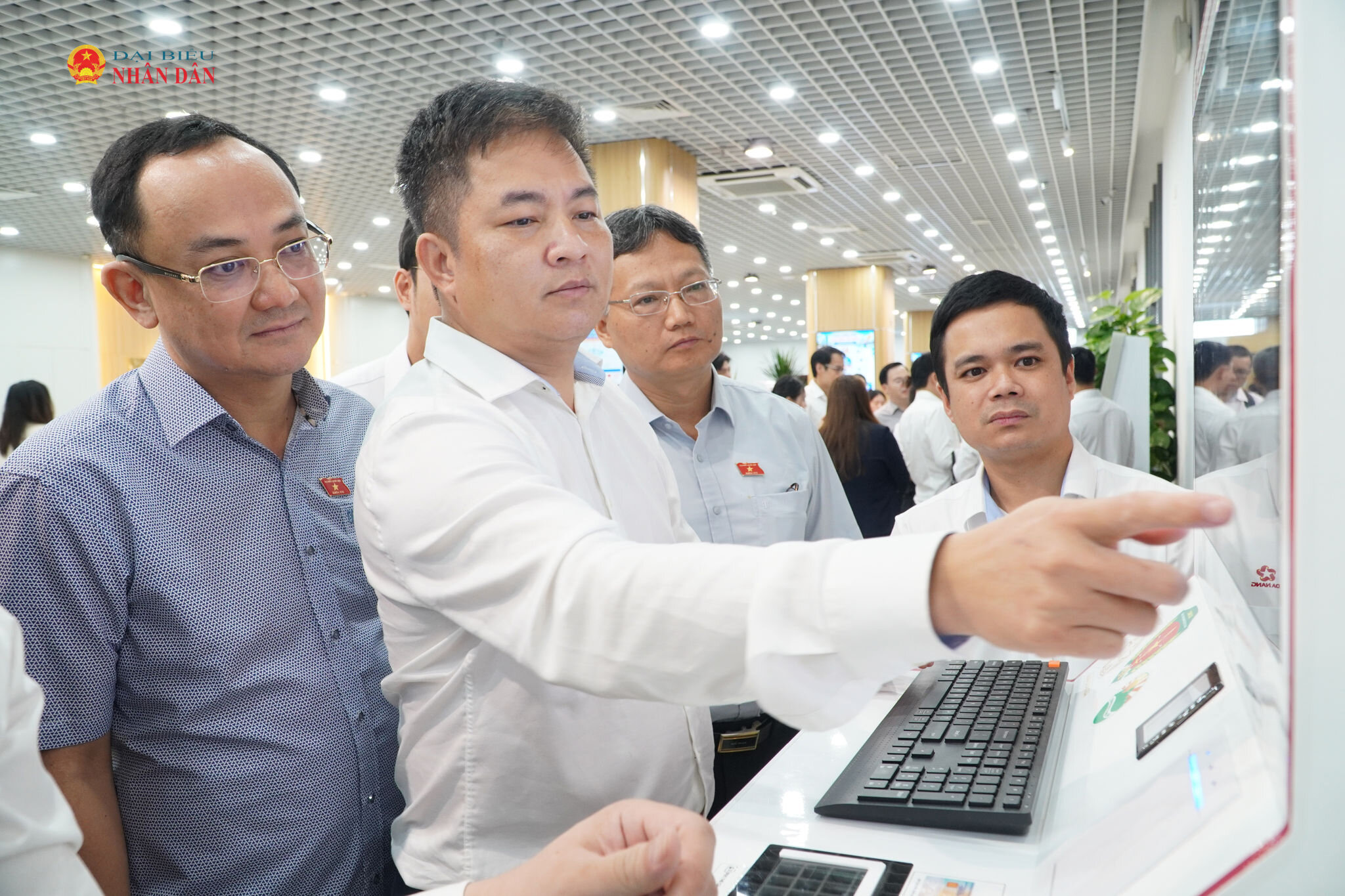 Đoàn giám sát khảo sát thực tế tại Trung tâm Giám sát và điều hành thông minh (Trung tâm IOC Đà Nẵng)