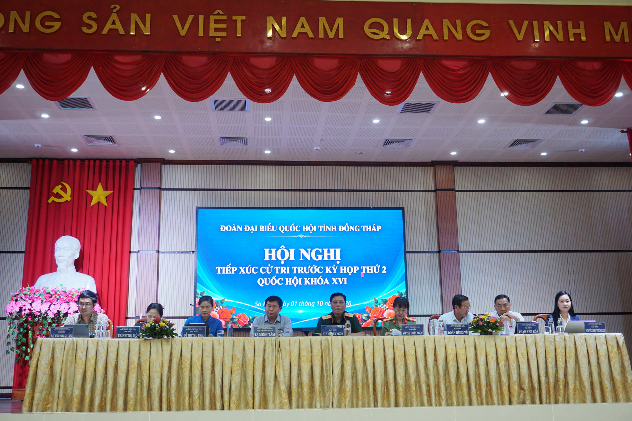 Đoàn Đại biểu Quốc hội tỉnh Đồng Tháp tiếp xúc cử tri phường Sa Đéc