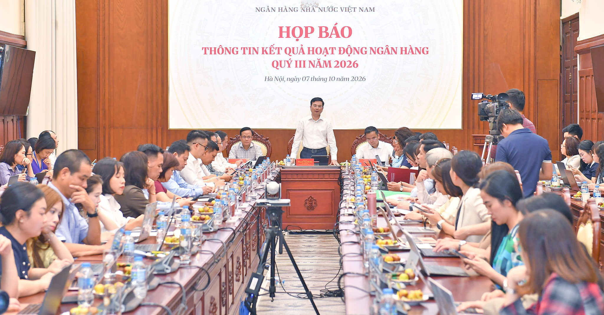 Toàn cảnh cuộc họp báo
