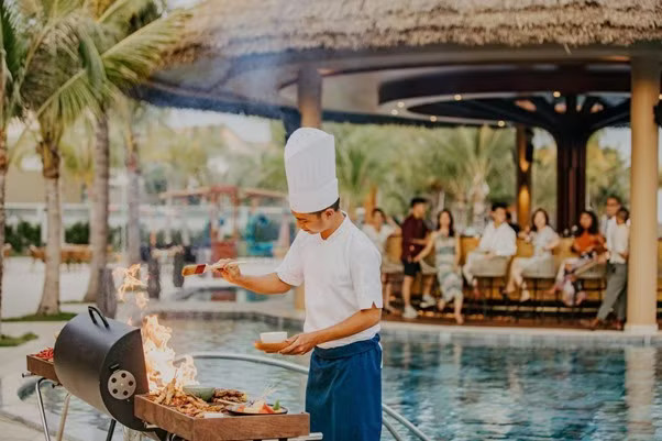 For leisure travellers, a dining venue worth experiencing can be a decisive factor in choosing a destination. (Photo: New World Phu Quoc)