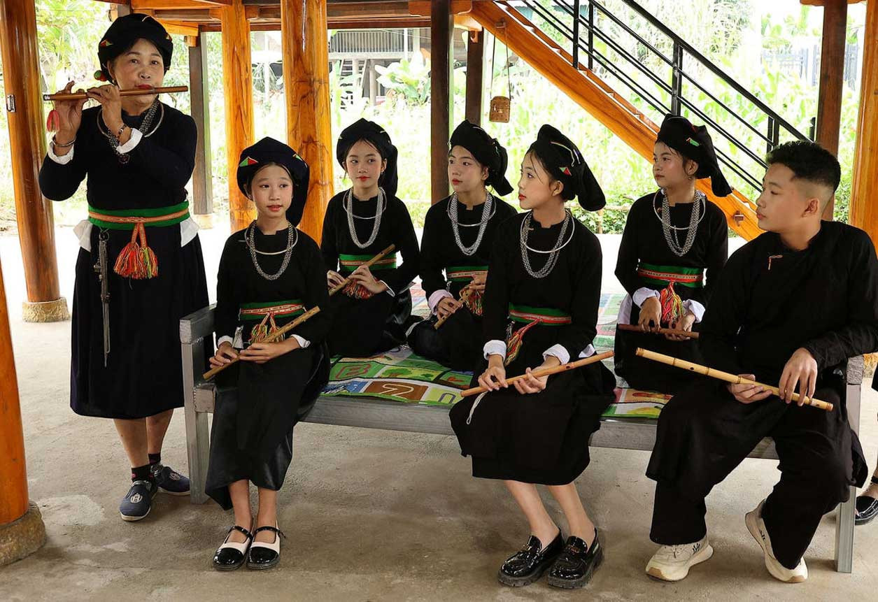Tỉnh Lào Cai hiện có 95/99 xã thuộc vùng đồng bào dân tộc thiểu số và miền núi