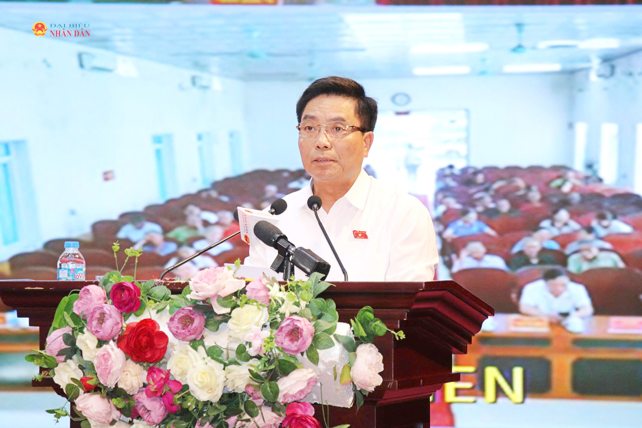 Phó Chủ tịch Quốc hội, Thượng tướng Nguyễn Doãn Anh phát biểu tại hội nghị tiếp xúc cử tri