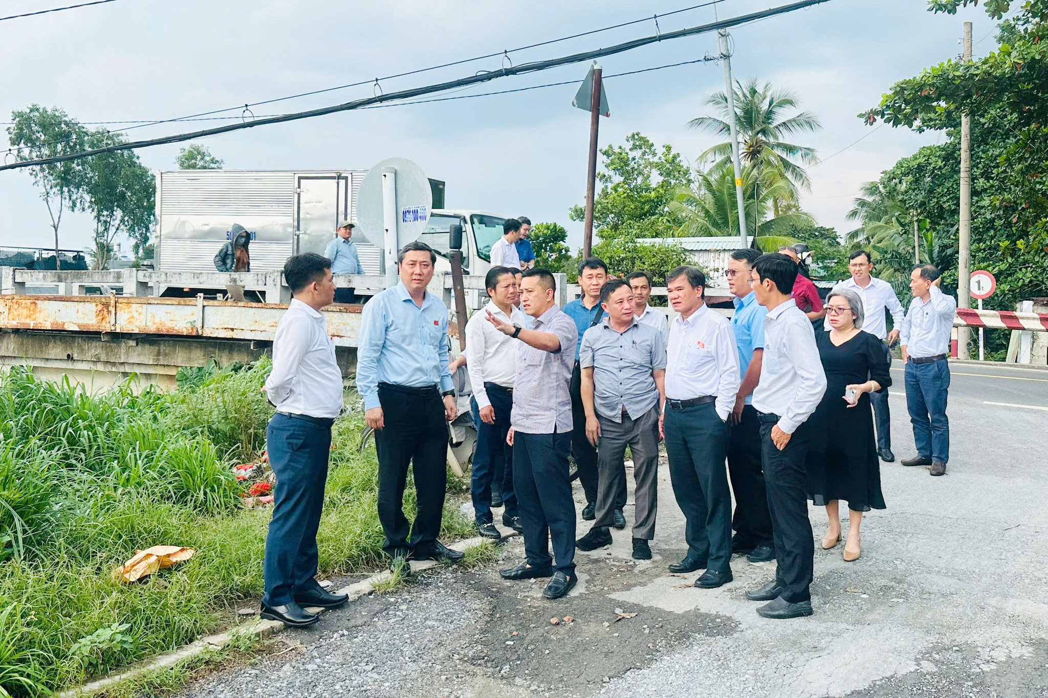 TP. Hồ Chí Minh Ưu tiên hạ tầng thiết yếu cho xây dựng nông thôn mới 2