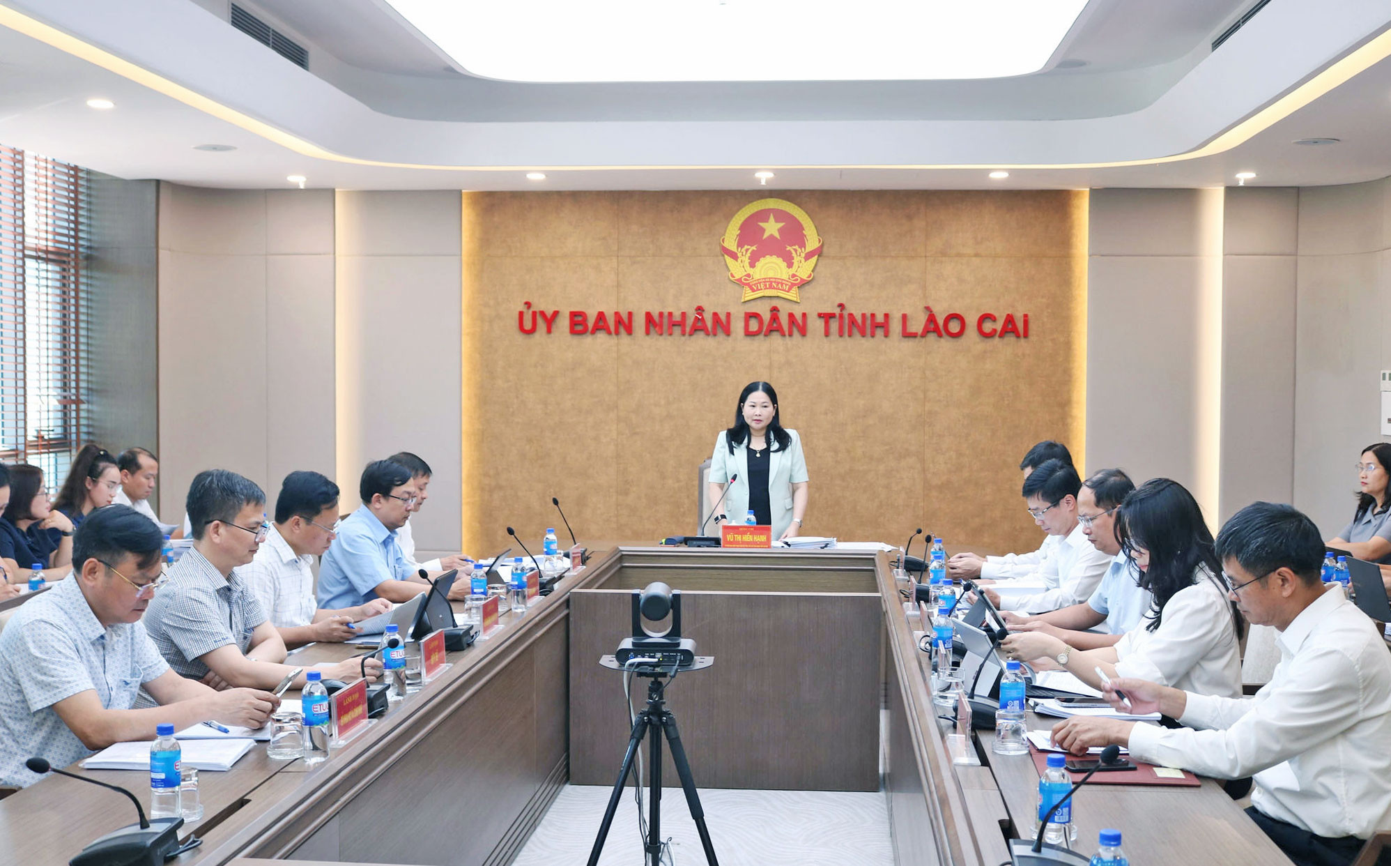 UBND tỉnh Lào Cai họp thảo luận dự thảo nghị quyết của HĐND tỉnh quy định chính sách thu hút, đãi ngộ, hỗ trợ đào tạo nguồn nhân lực trên địa bàn tỉnh giai đoạn 2026 - 2030
