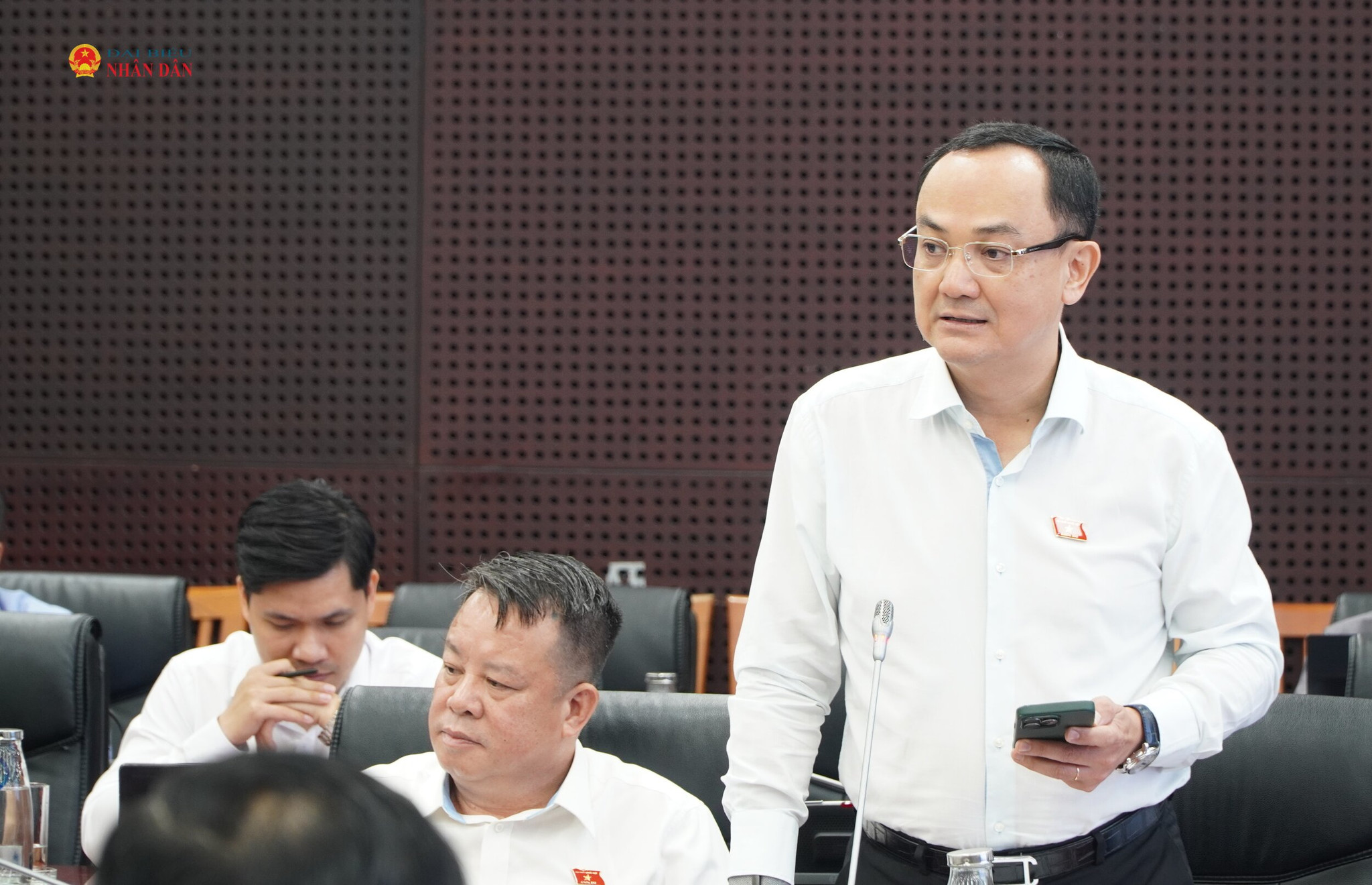 ĐBQH hoạt động chuyên trách tại Ủy ban Khoa học, Công nghệ và Môi trường Nguyễn Ngọc Sơn phát biểu tại buổi làm việc
