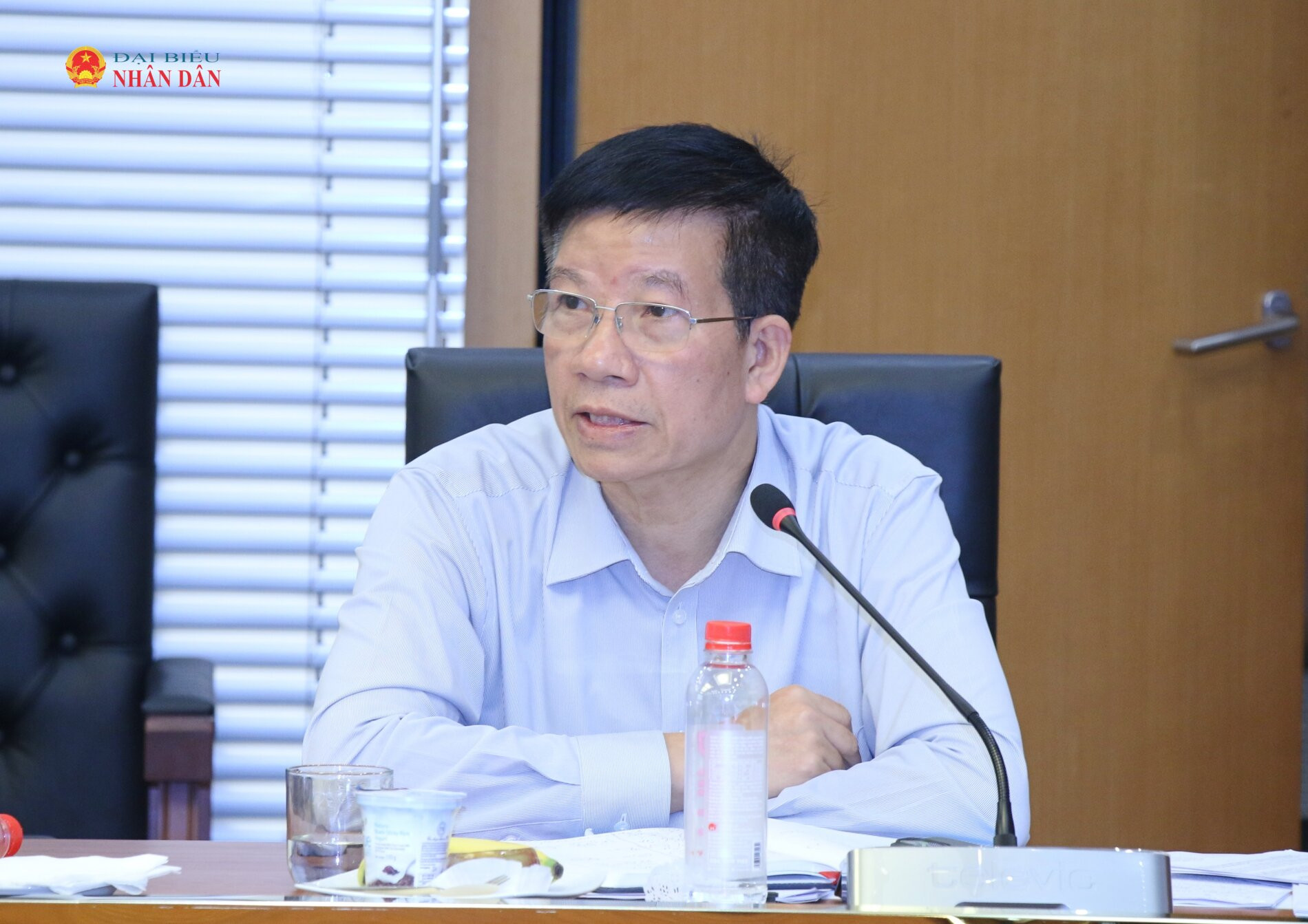Phó Chủ nhiệm Văn phòng Quốc hội Phạm Đình Toản phát biểu tại cuộc họp