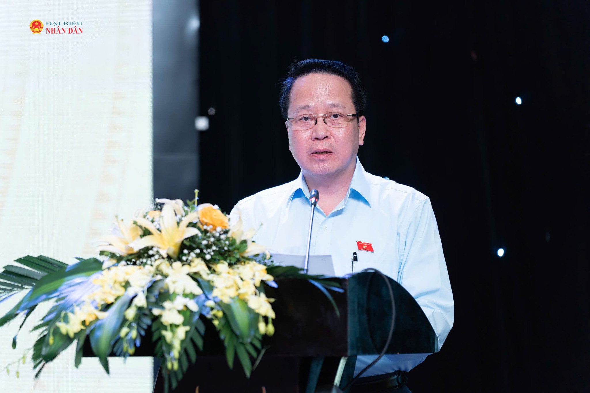 Phó Chủ nhiệm Ủy ban Dân nguyện và Giám sát Hoàng Anh Công phát biểu bế mạc Hội nghị