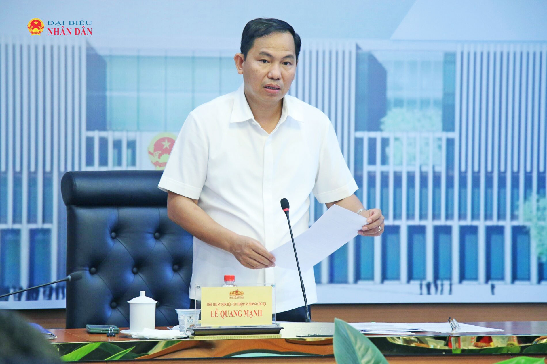 Tổng Thư ký Quốc hội, Chủ nhiệm Văn phòng Quốc hội Lê Quang Mạnh phát biểu tại cuộc họp