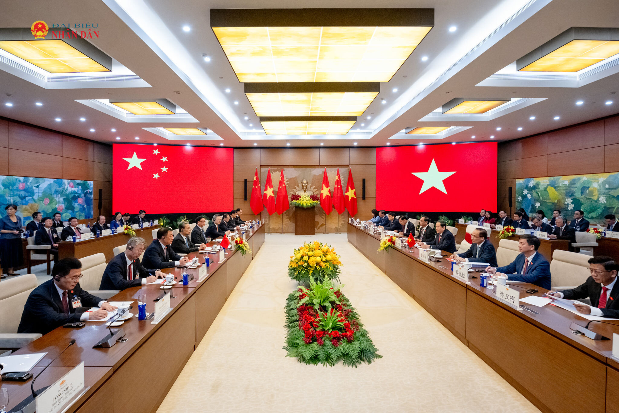Chủ tịch Quốc hội Trần Thanh Mẫn và Ủy viên trưởng Nhân đại toàn quốc Trung Quốc Triệu Lạc Tế hội đàm trong chuyến thăm chính thức Việt Nam năm 2025