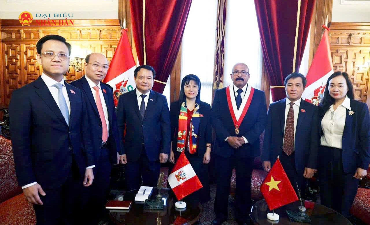 Đoàn tiếp kiến Chủ tịch Hạ viện Peru Oscar Reto Otero