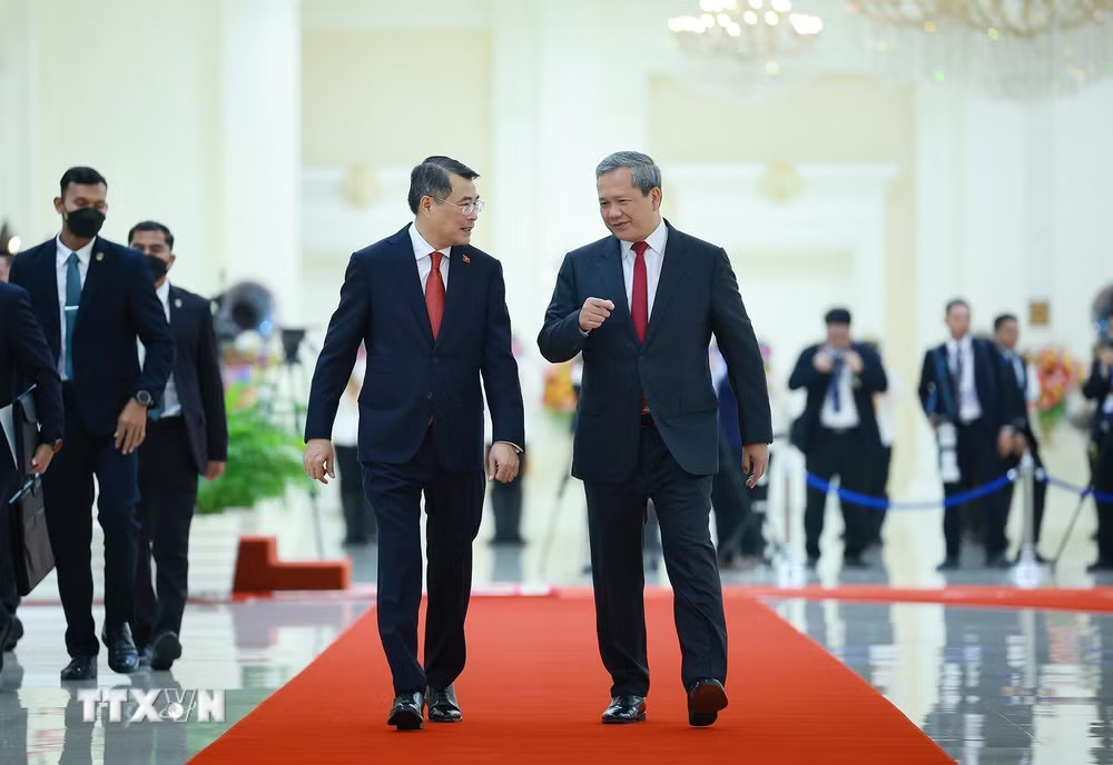 Thủ tướng Hun Manet đón Thủ tướng Lê Minh Hưng thăm chính thức Vương quốc Campuchia