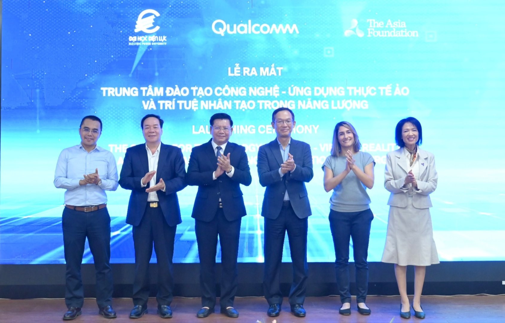 Ra mắt Trung tâm Đào tạo công nghệ ứng dụng thực tế ảo và Trí tuệ nhân tạo trong năng lượng