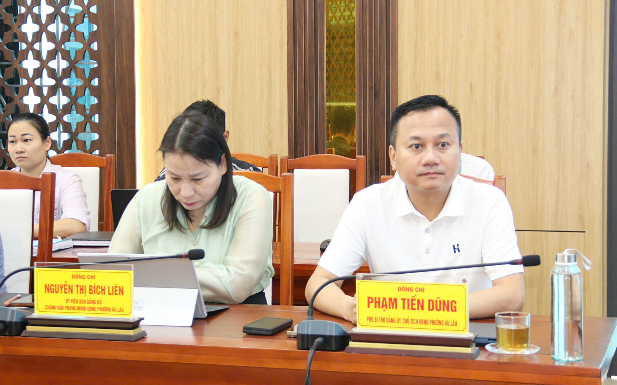 Chủ tịch UBND phường Âu Lâu Phạm Tiến Dũng tham dự hội nghị tập huấn.