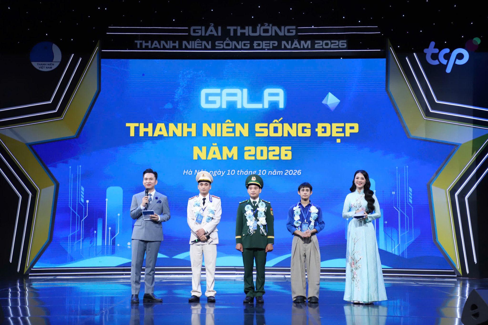 Các thanh niên tiêu biểu giao lưu tại chương trình
